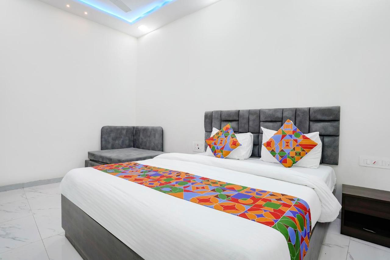 Hotel Fabexpress Bhau Residency - Nr Mumbai International Airport Esterno foto