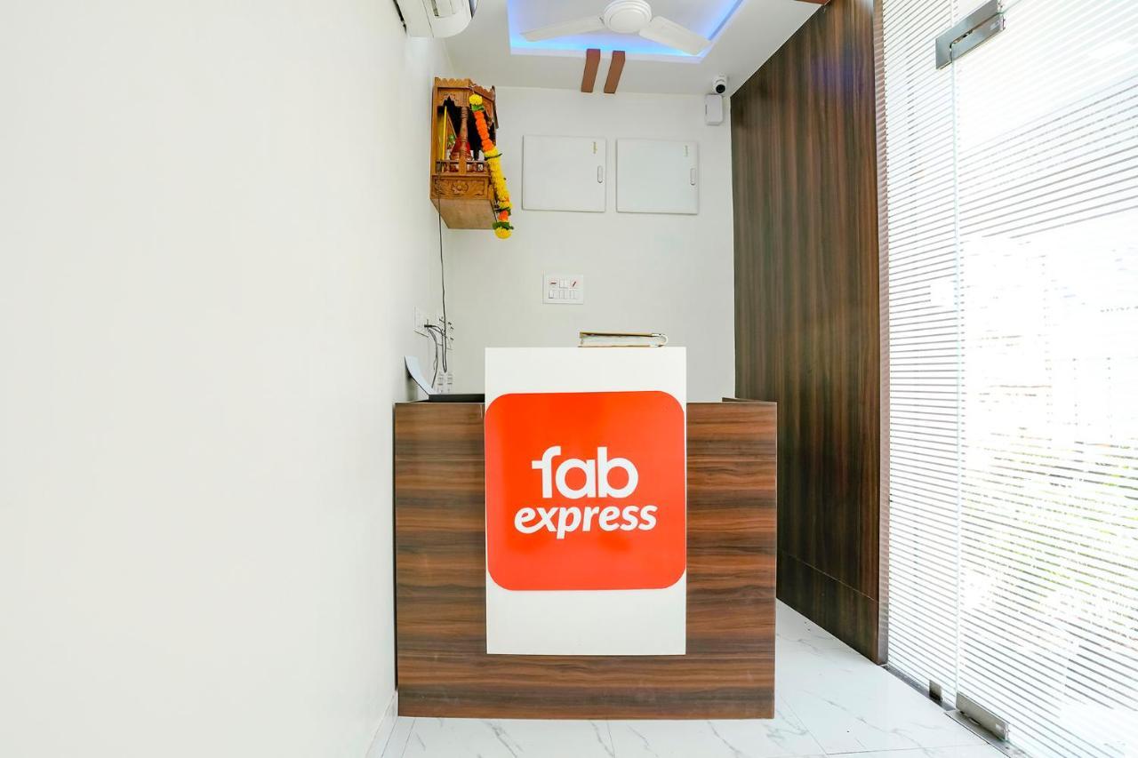 Hotel Fabexpress Bhau Residency - Nr Mumbai International Airport Esterno foto
